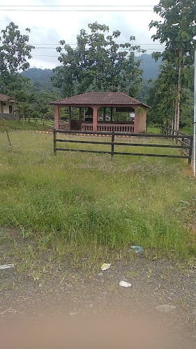 Opinii despre Mundo Lacteo (Paul Olsen) în Colta - Gastronomía y hostelería