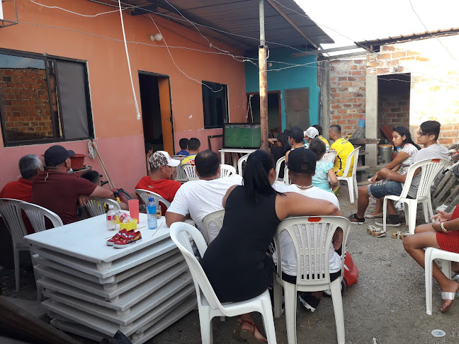 Opinii despre Los Esteros ''Barrio Jaime Chavez Gutierrez'' în Manta - Gastronomía y hostelería