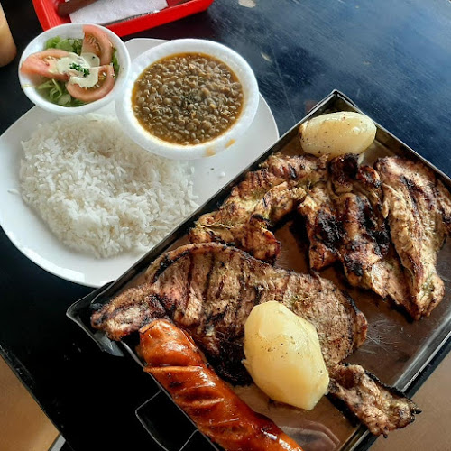 Opinii despre restaurante salon de eventos toretto's în Tulcán - Gastronomía y hostelería