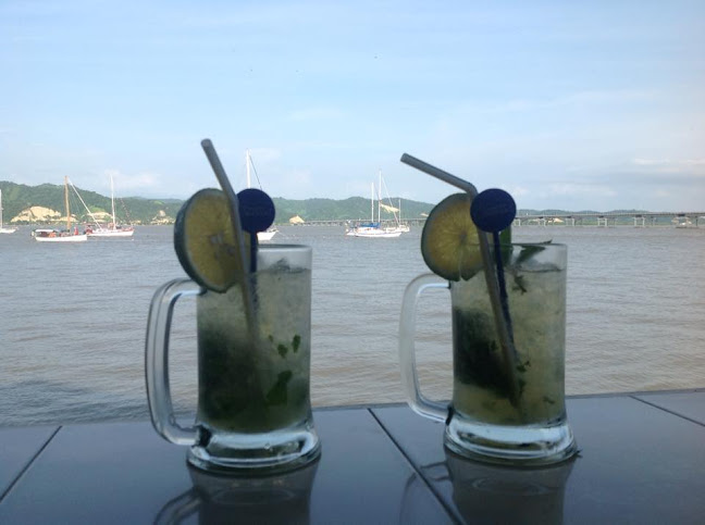 Malecon, Bahía de Caráquez