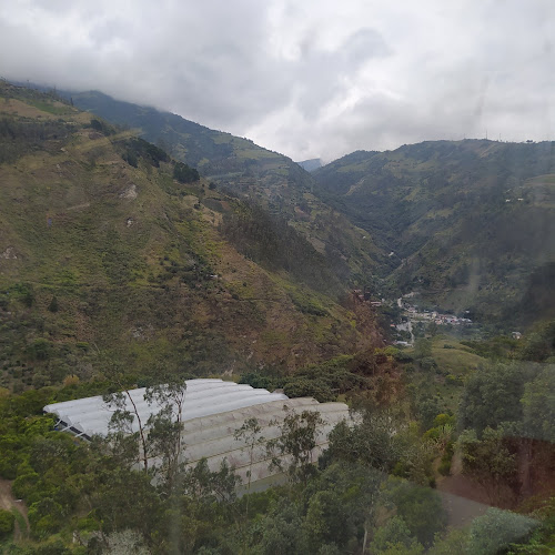 Baños de Agua Santa 180250