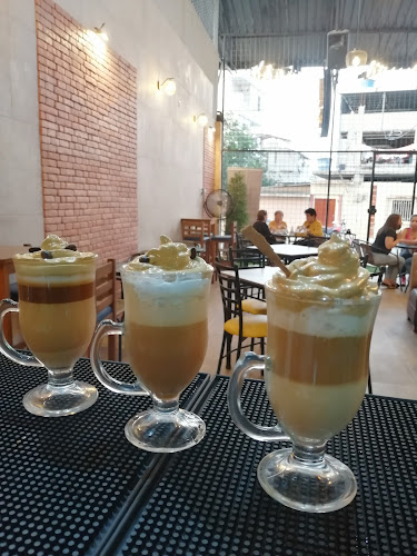 MarcaB.L.I Café Bar