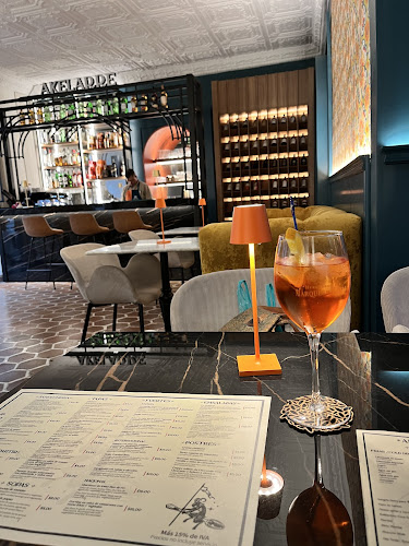 General Torres 8-40, Cuenca 010101