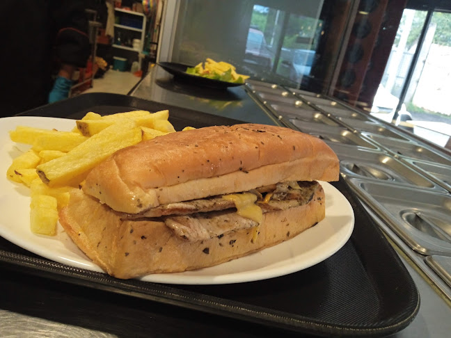La Piedra Grill & Sandwiches - Gastronomía y hostelería
