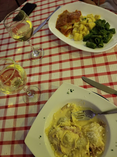 Urdesa Central Av. Las monjas #214 entre calle 1era y, Calle Segunda, Guayaquil 090507