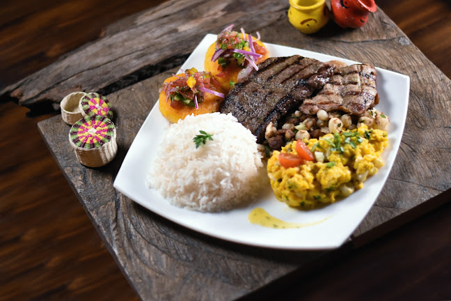 Ave Remigio Crespo Toral, Cuenca 010101