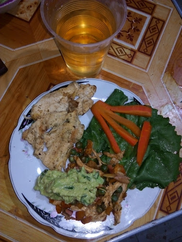 Comentarii opinii despre «PUNTO FIT» Cancha de Fut- Soccer & Club de Nutricion