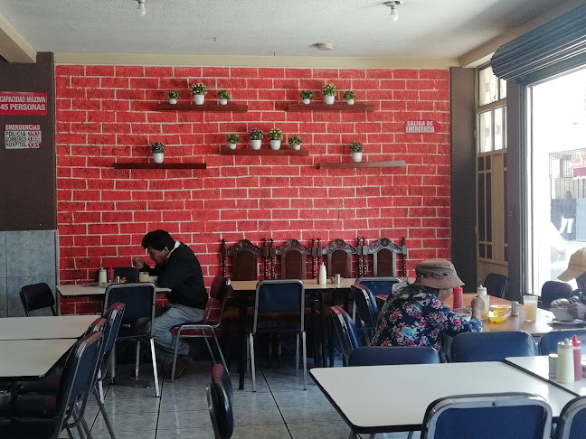 Opinii despre restaurante papi pollo în Píllaro - Gastronomía y hostelería