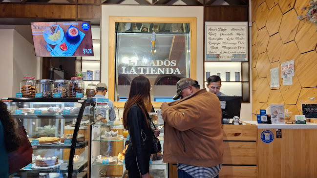 HELADOS LA TIENDA Parque Calderon - Cuenca