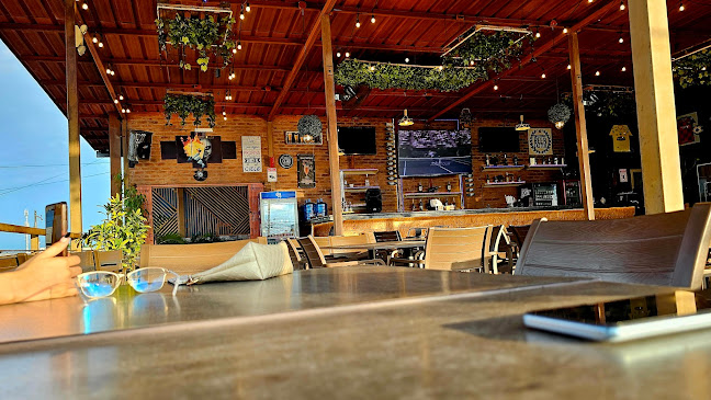 Comentarii opinii despre ROOFTOP SPORT BAR