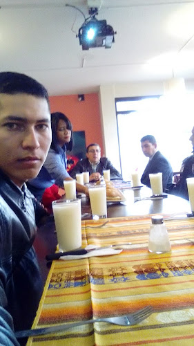 Taita Grill PUB - Restaurante - Quito