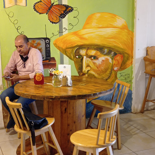 Girasoles de Van Gogh Cafe - Gastronomía y hostelería