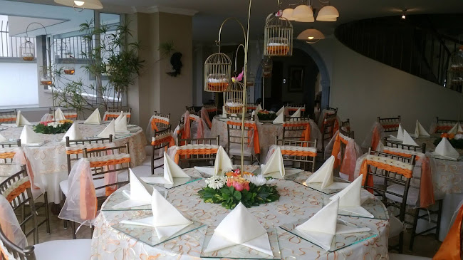 Av. de la Prensa N48-08 y, Quito 170512