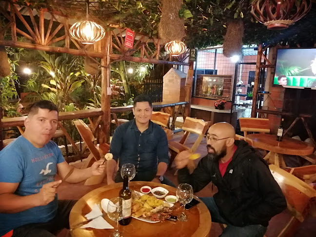 Gary cocktails & food