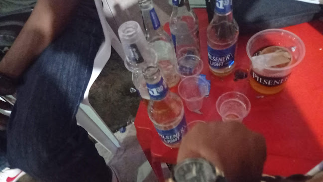 Opinii despre Cabaret "La Cabaña Azul" în Guayas - Gastronomía y hostelería