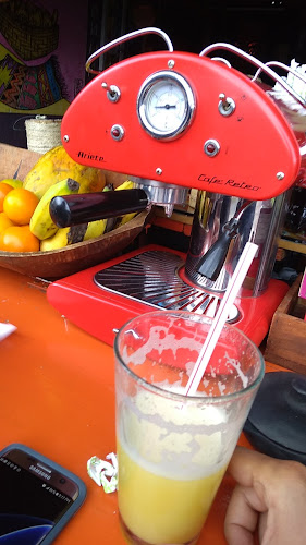 Machana Lounge, Gallery & Coffee