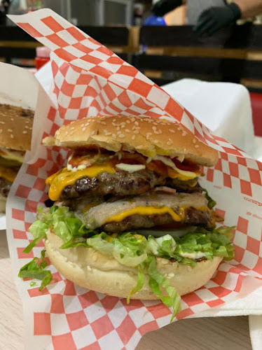 Don Doggy Hamburguesas al Carbón