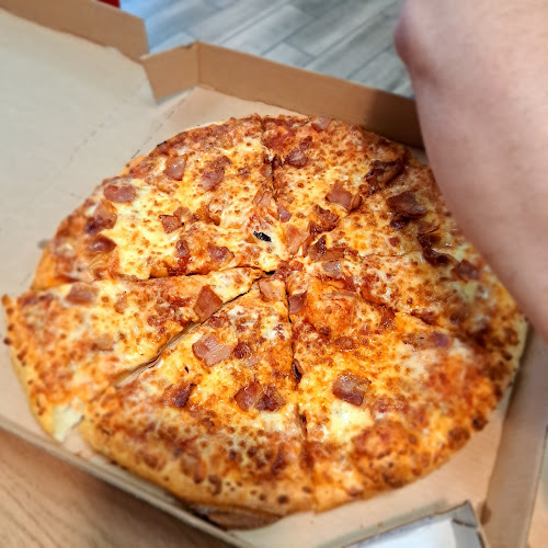 Opinii despre Domino's Pizza La Magdalena în Quito - Gastronomía y hostelería