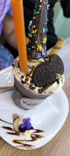 Av 16 de Abril, Azogues