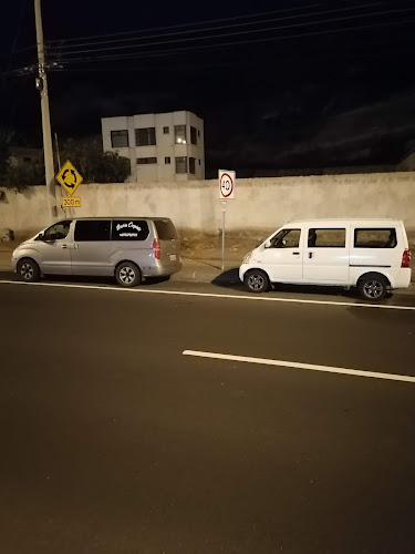 Opinii despre DISCOTECA KMELOT în Quito - Gastronomía y hostelería