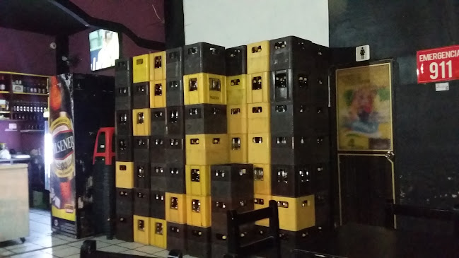 P2MQ+CW5, y (esquina), Colón & Manuel Estomba, Machala