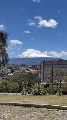 Av. Jose Veloz &, Riobamba