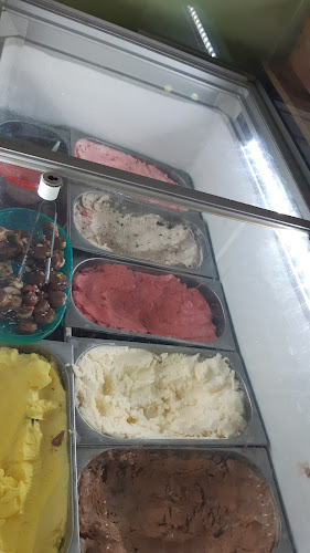 Cerca de Novedades Y Papeleria Sissy, 3er Callejon 16 NE S/N, Guayaquil 090504