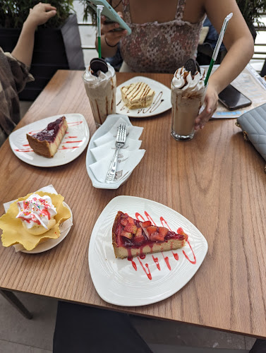 Heladeria "Pinguino Gourmet" - Gastronomía y hostelería