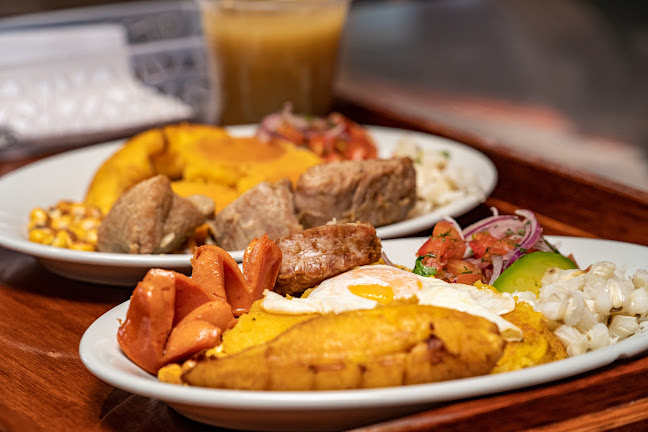 LOS TRES GUABOS (Sucursal Imbabura) - Gastronomía y hostelería