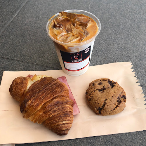 Local 5 Edificio Bellini 4 3er Callejon 11 Northeast, Guayaquil 090514