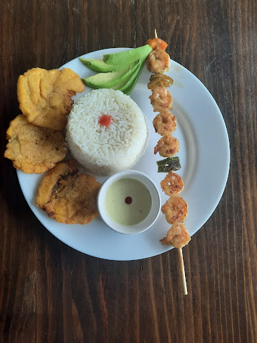 Comentarii opinii despre Jhela's Restaurant