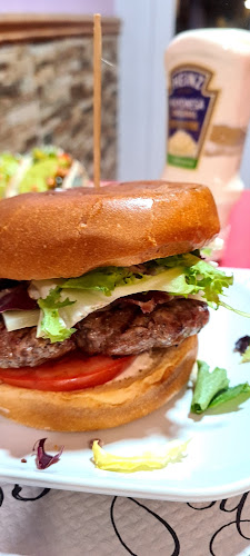 Plaça de Milagros Consarnau i Sabaté, 32, 08902 L'Hospitalet de Llobregat, Barcelona, España