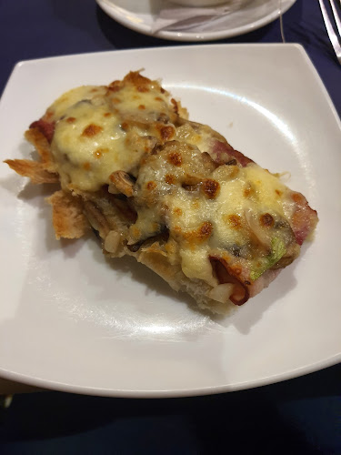 General Torres 8-40, Cuenca 010101