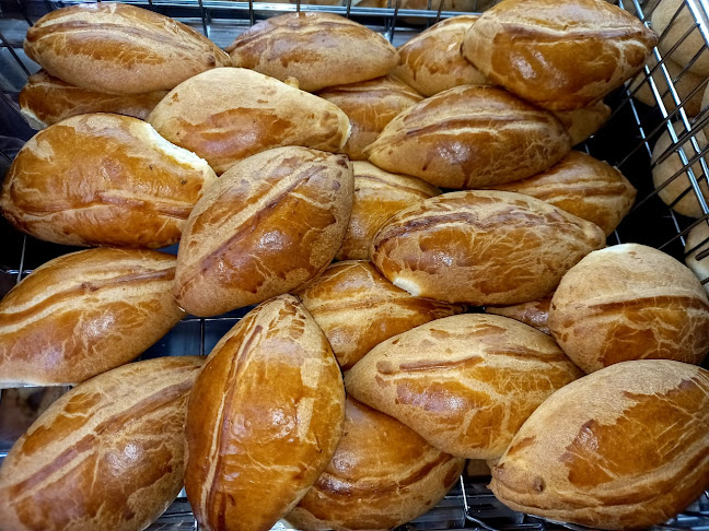 Tambillo, parque central, calle, Carlos Brito