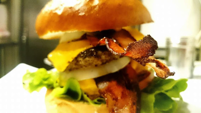 Gonzalo Cordero Dávila 1 53 y, Cuenca 010111