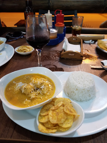 El Viejo y El Mar Hostal y Restaurante - Crucita