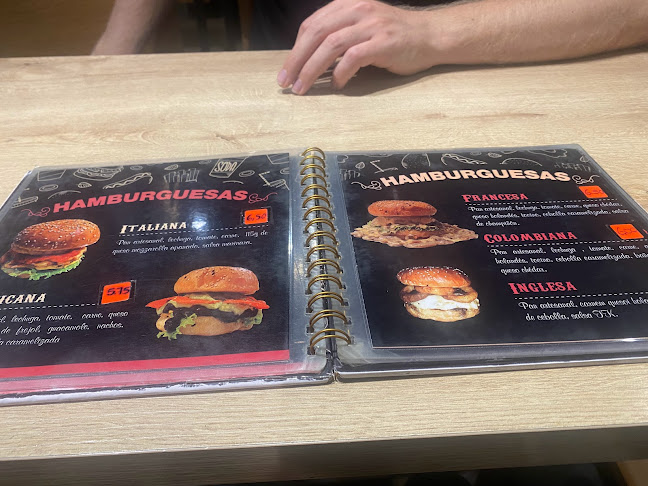 Opinii despre Country Burger catamayo în Catamayo - Gastronomía y hostelería