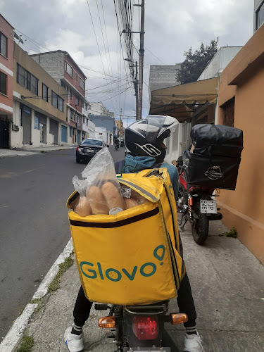 La Economica Panaderia Av. Gaspar Villaroel - Gastronomía y hostelería