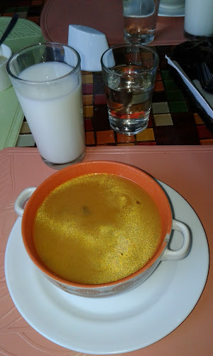 Av. Cristóbal Colón E10-66, Quito 170109