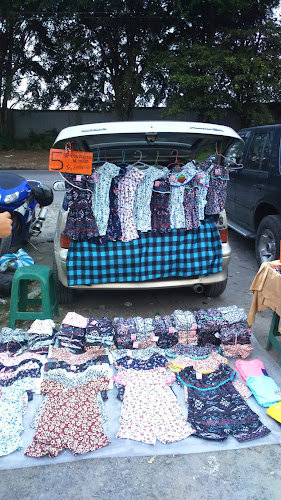 Mercado La FERIA de ropa - Santo Domingo