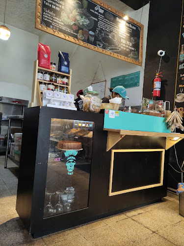 Opinii despre Taita Cafeteria Panaderia în Cuenca - Gastronomía y hostelería