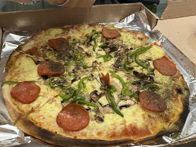 Roy's Pizzería - QUITO - Gastronomía y hostelería