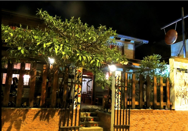 Av. Atahualpa 17-102, Ibarra