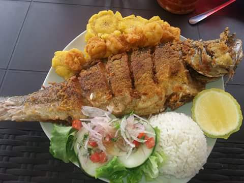 Opinii despre Fritada La Yapita Y Almuerso în Quito - Gastronomía y hostelería