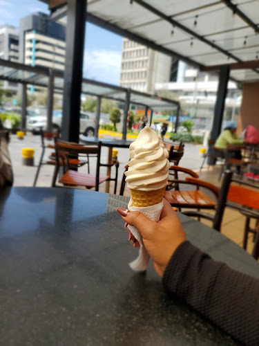 Opinii despre McDonald's în Quito - Gastronomía y hostelería