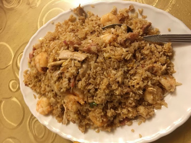 EC Latacunga Atahualpa y Ayacucho frente Aki del Sur