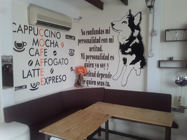 Molina Market & Coffee - Salinas