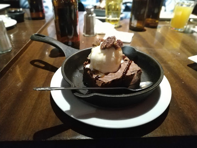 Av. Naciones Unidas, Quito 170102