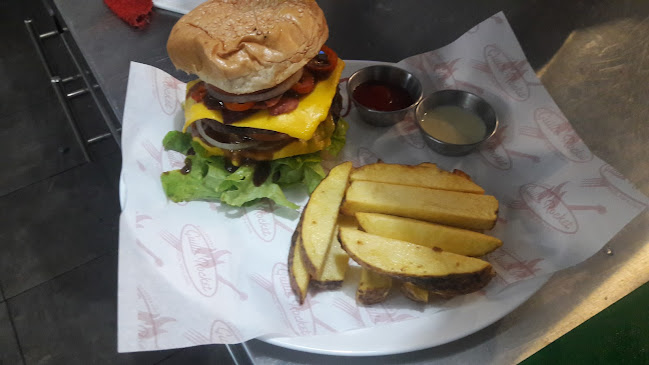 MHX3+W3M, San Juan de Dios, Quito