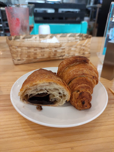 Taita Cafeteria Panaderia - Gastronomía y hostelería